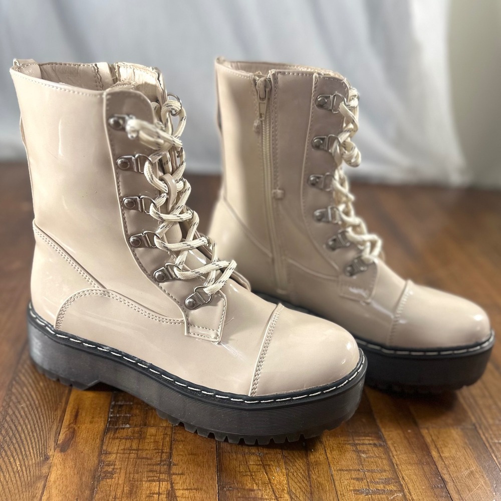 Y2K Union Bay Patent Combat Boot Chunky Platform Lug Sole Beige Women 7 Side Zip - Picture 2 of 9
